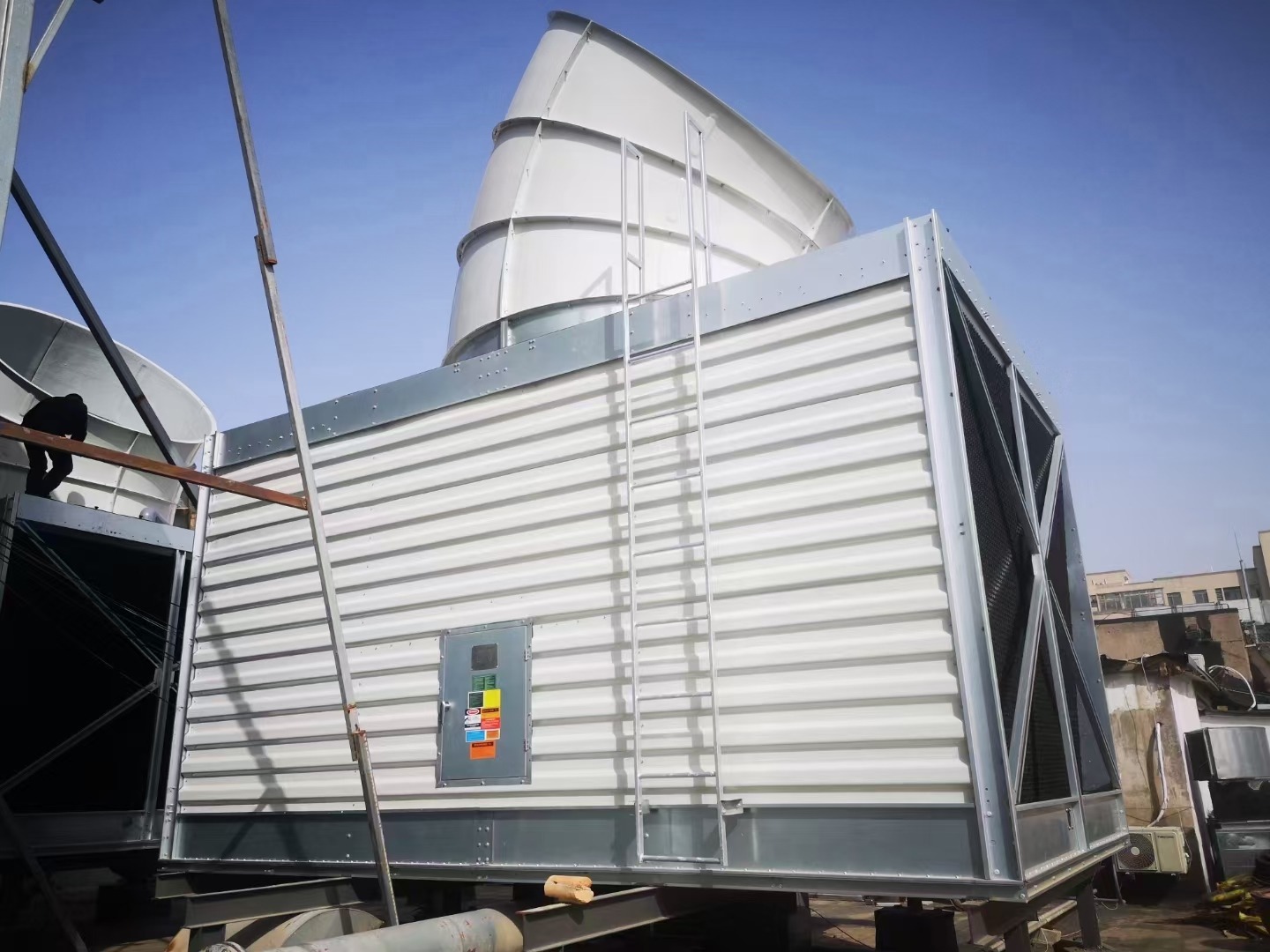 Cross Flow Cooling Tower Manufacturer in UAE